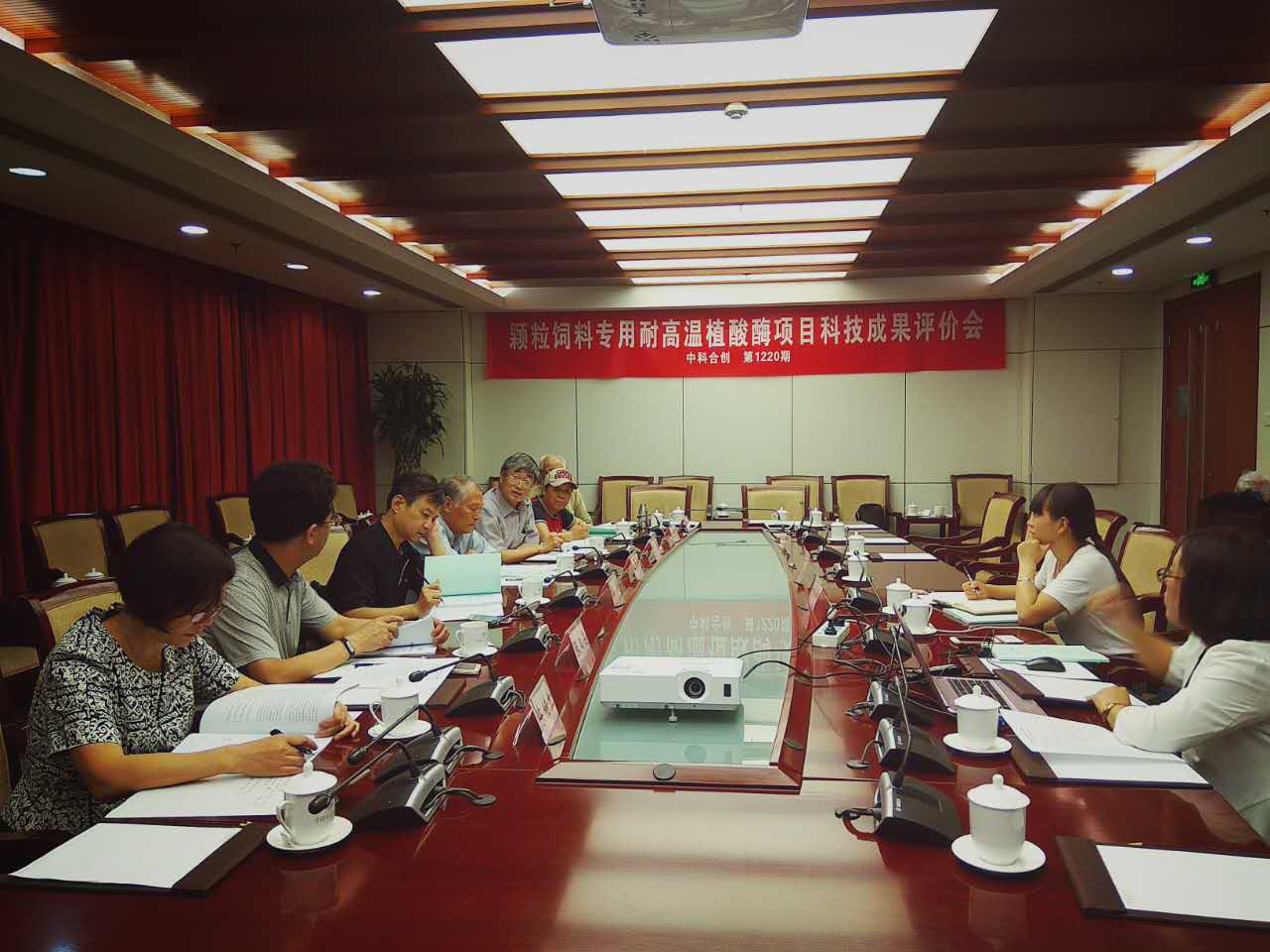 颖粒饲料1.jpg 颖粒饲料1.jpg